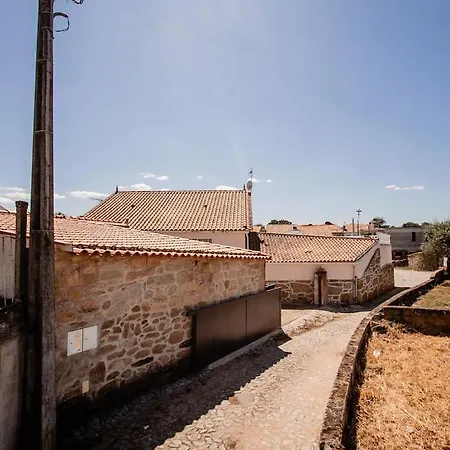 Nyaraló Retreat In Alto Douro Vinhateiro